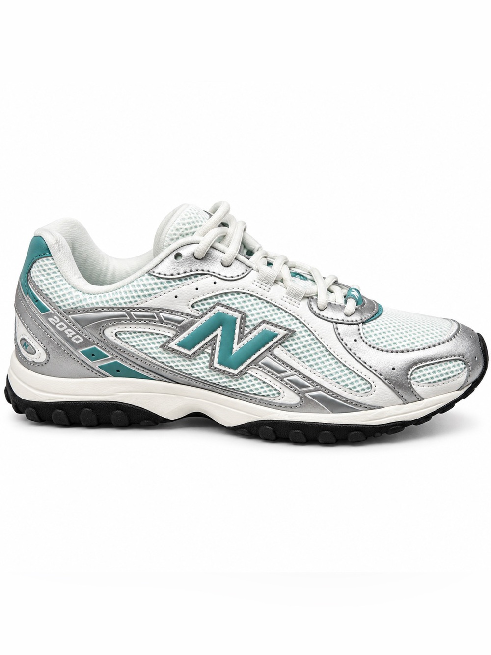 New Balance 204L trainers in silver metallic and blue New Size 9